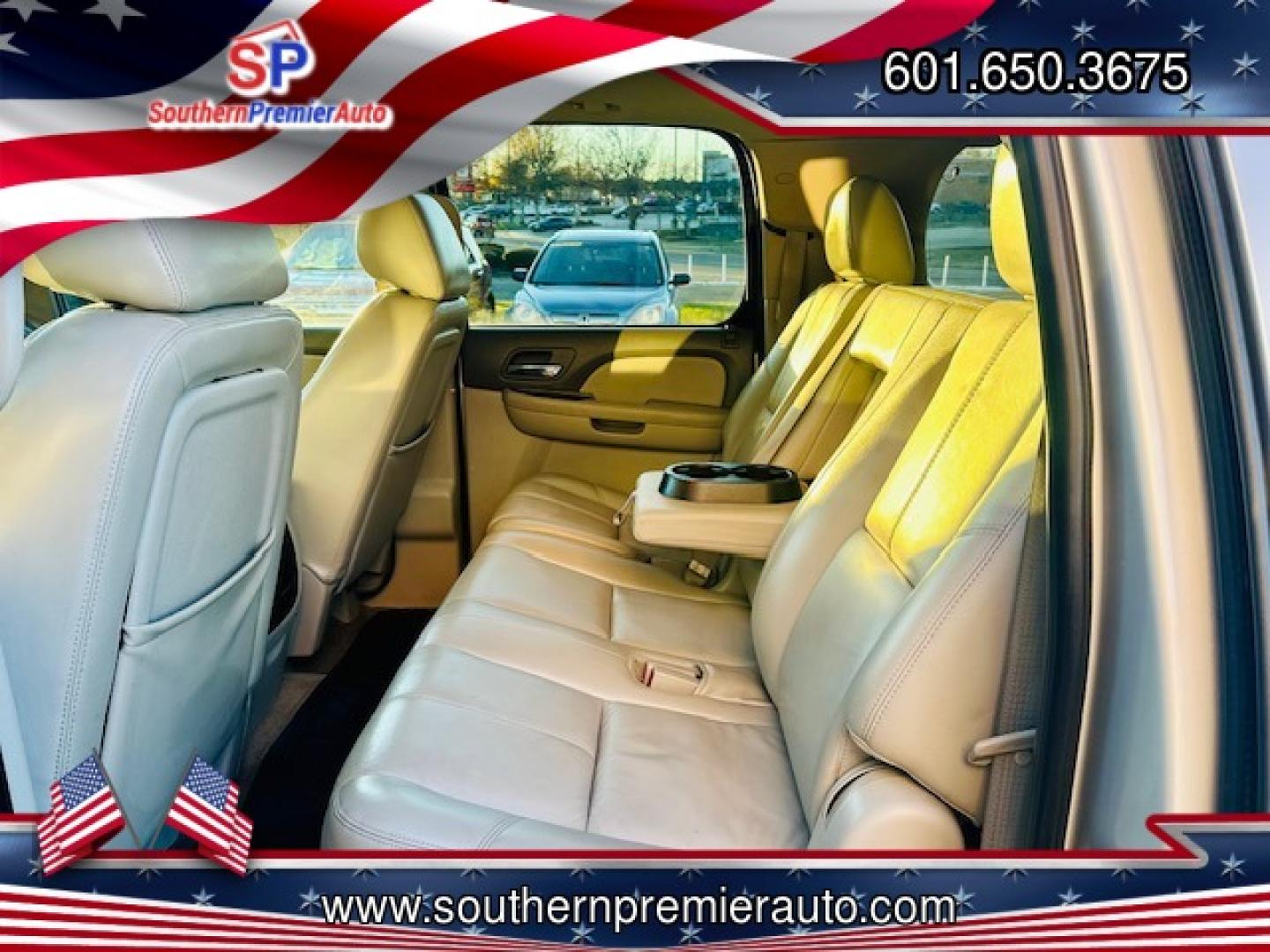 2011 SILVER GMC YUKON XL SLT1 SLT (1GKS2KE33BR) with an 5.3L V8 OHV 16V FFV engine, 4-Speed Automatic transmission, located at 922 W. Beacon St., Philadelphia, MS, 39350, (601) 650-3675, 32.770447, -89.127151 - Title: 2011 GMC Yukon XL SLT-1 1/2 Ton Year: 2011 Make: GMC Model: Yukon XL Engine: 5.3L V8 OHV 16V FFV Body: SPORT UTILITY 4-DR Transmission: 4-Speed Automatic Drive Type: 4WD Mpg City: 15 Mpg: 21 Trim: SLT-1 1/2 Ton - Photo#13